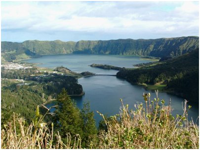 Azorit loma - Lagoa das Sete Cidades - 'kaksoisjärvet' / laguuni Ponta Delgadan lähistöllä