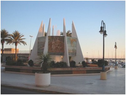 Al Coralista -monumentti Habanerasin ostoskeskuksen edustalla